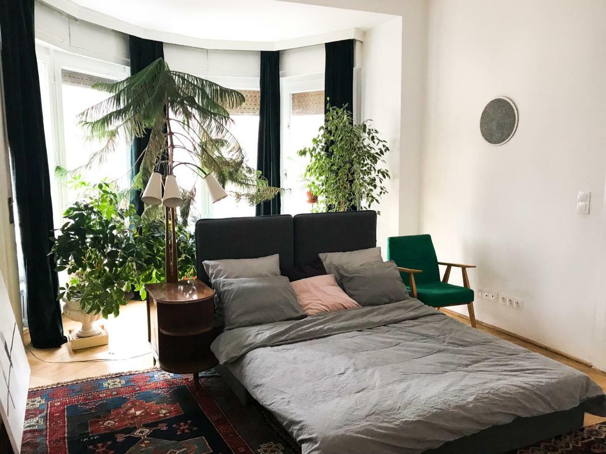 Spacious Bauhaus Icon Flat With Fitness Room In Central Buda, Close To The River And Margaret Island Budapeste Exterior foto