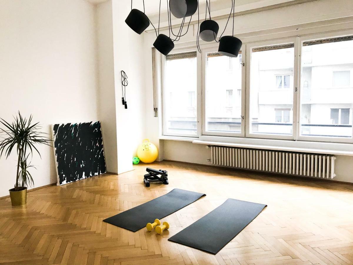 Spacious Bauhaus Icon Flat With Fitness Room In Central Buda, Close To The River And Margaret Island Budapeste Exterior foto